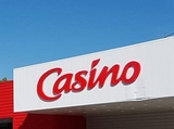 Cession accomplie de 121 grandes surfaces Casino à Auchan, Les Mousquetaires et Carrefour