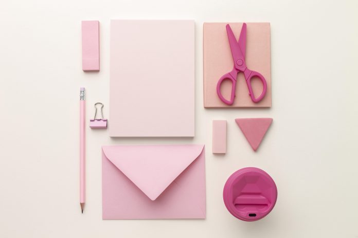 school-elements-arrangement-top-view